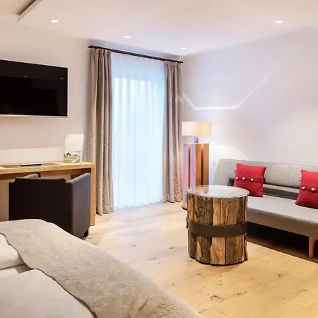 Widmann's Loewen Hotel 3*